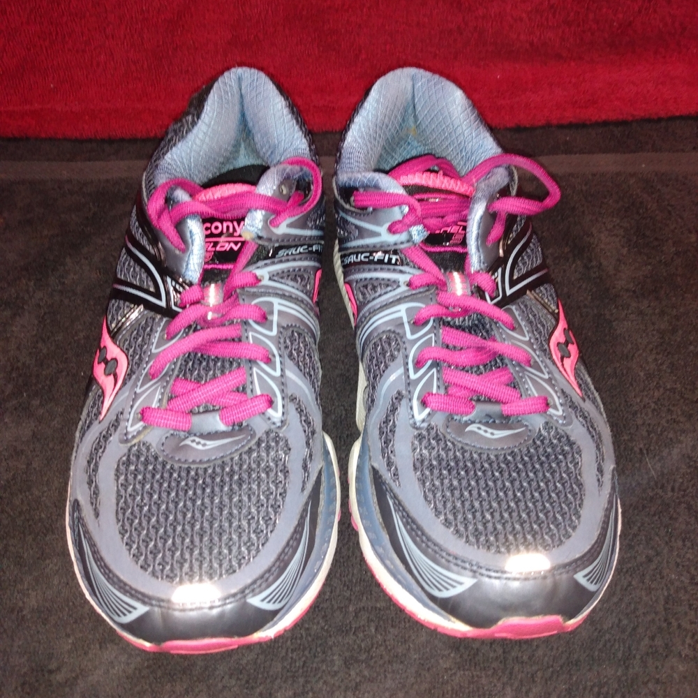 Saucony Echelon 5 Womens Running Shoes size 7.5 - Picture 2 of 9